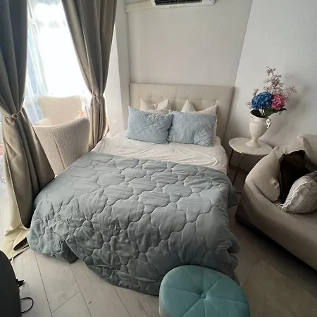 Modern In The Heart Of Fuengirola, 2 Min To The Lägenhet