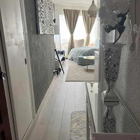 Modern In The Heart Of Fuengirola, 2 Min To The